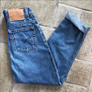 Vintage 550 Relaxed Tapered Levi’s (final price)